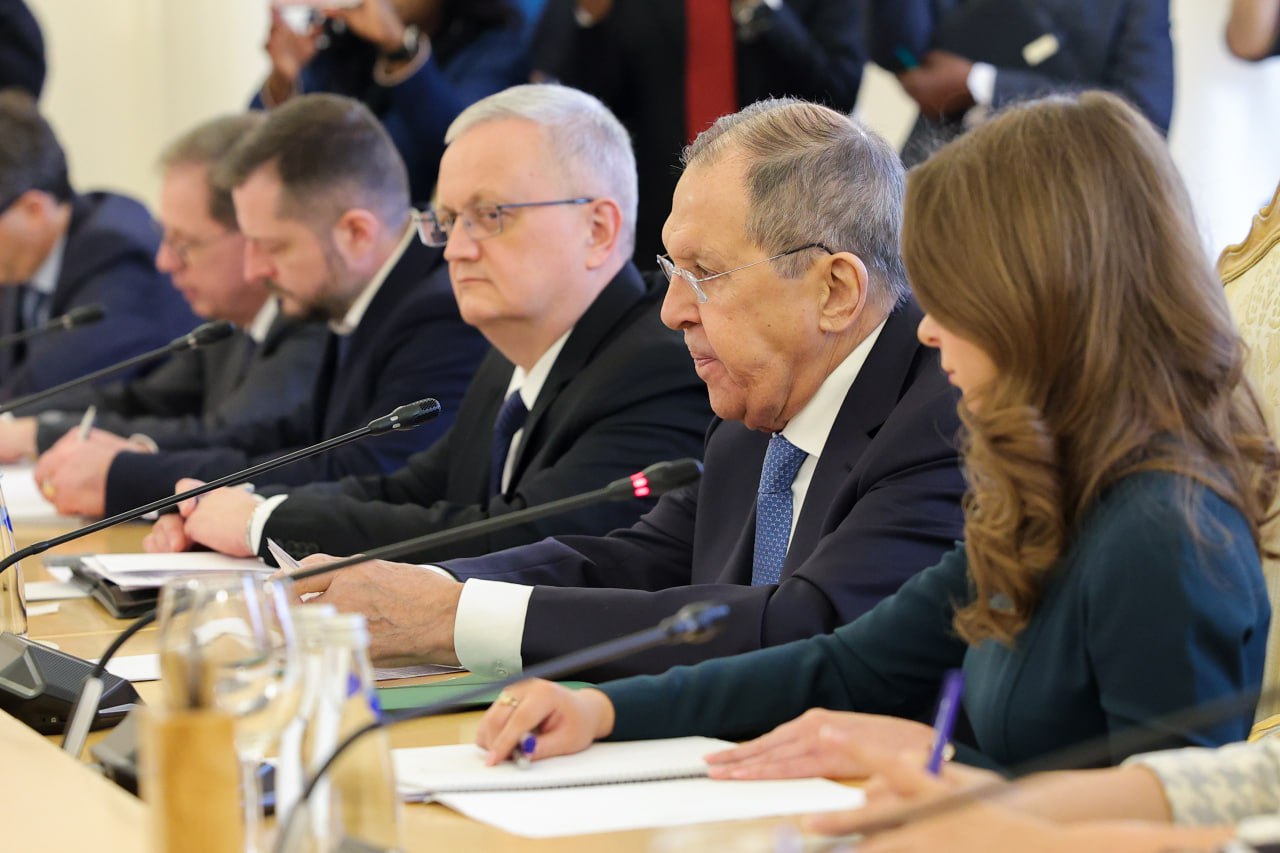 16 марта в Москве прошли переговоры Министра иностранных дел Российской Федерации С.В.Лаврова с Главным министром, Министром иностранных дел и по вопросам диаспоры Республики Кении Мусалиа Мудавади, находящимся в России с... 16 марта в Москве прошли переговоры Министра иностранных дел Российской Федерации С.В.Лаврова с Главным министром, Министром иностранных дел и по вопросам диаспоры Республики Кении Мусалиа Мудавади, находящимся в России с...