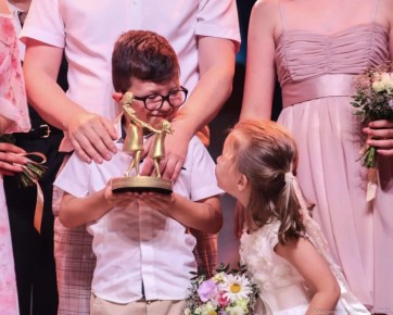 ���� ���������: ����� 400 ������ ������ �� VII ������ ���������� �������