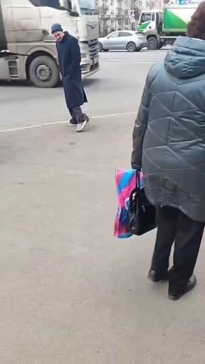 Крыса захотела подружиться с петербуржцем