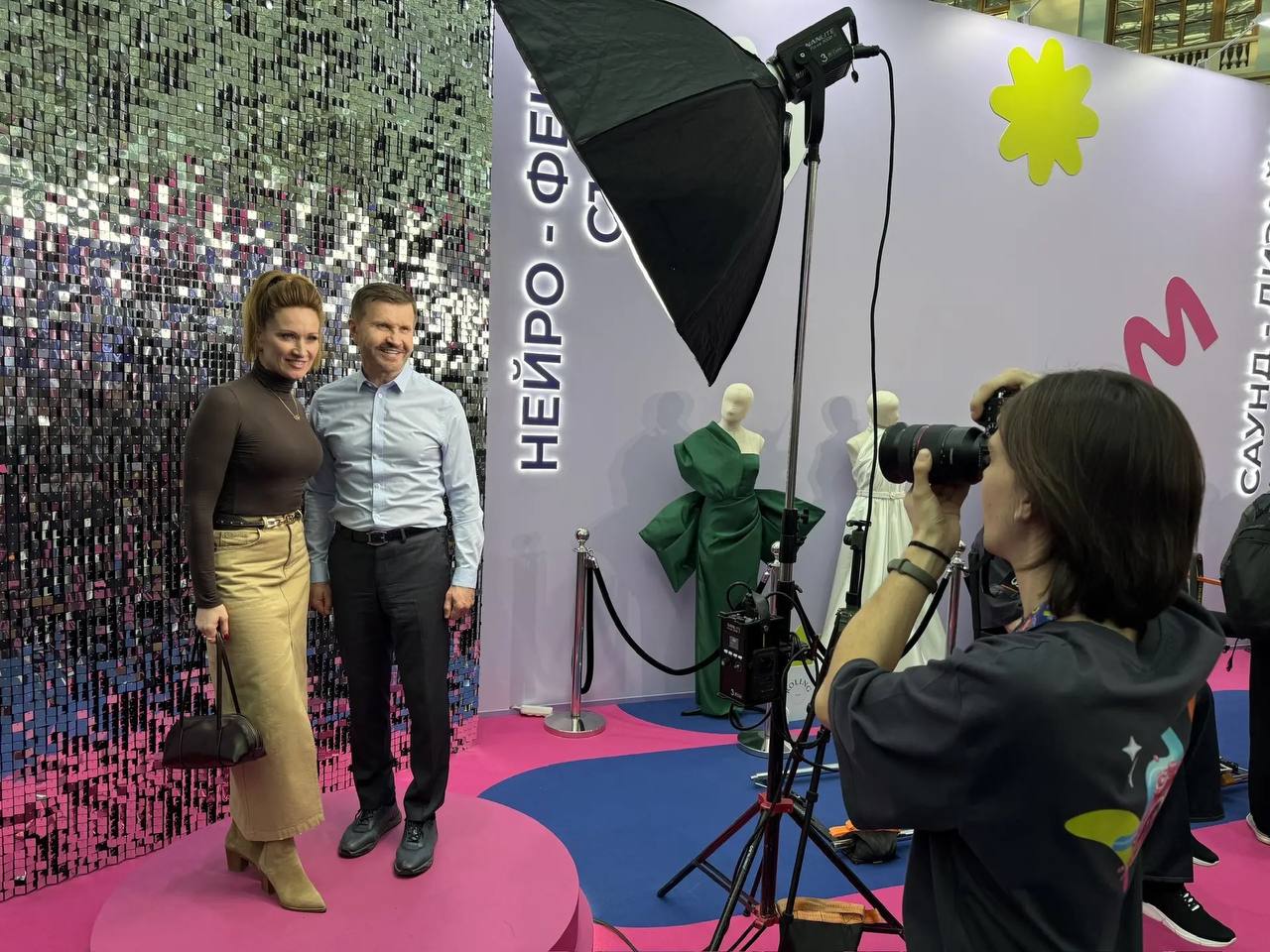 Столичные парламентарии приняли участие в работе Форума колледжей-2026, прошедшем в Гостином Дворе