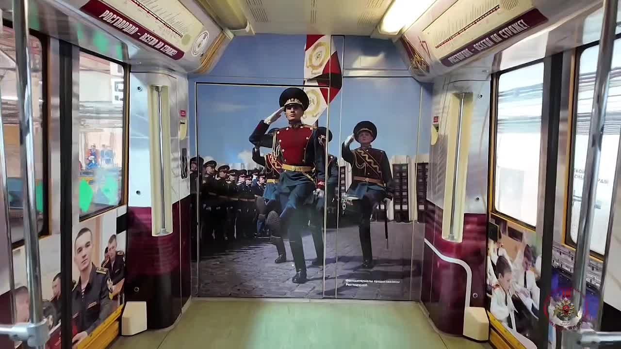 Тематический поезд к юбилею Росгвардии запущен в столичном метро