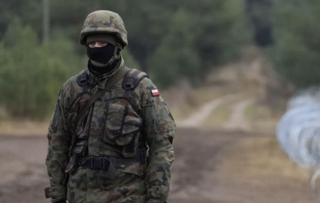 WarGonzo: Президент Польши подписал закон о декриминализации службы поляков в ВСУ