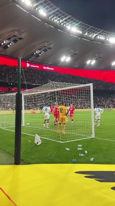 Не так уверенно, как хотелось бы, но всё же: сборная России по футболу выигрывает в матче с Никарагуа