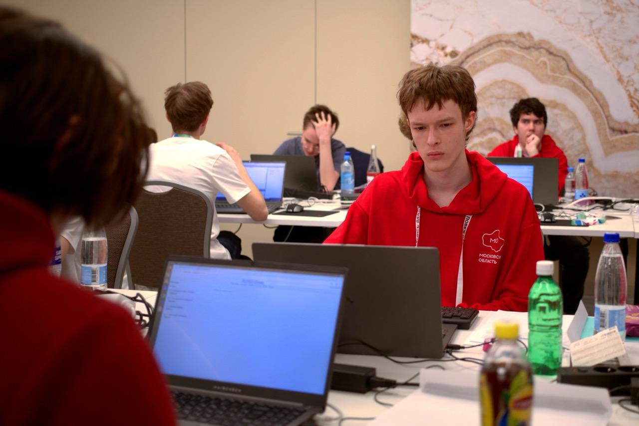 В Москве назвали имена победителей Всероссийской олимпиады по информатике В Москве назвали имена победителей Всероссийской олимпиады по информатике