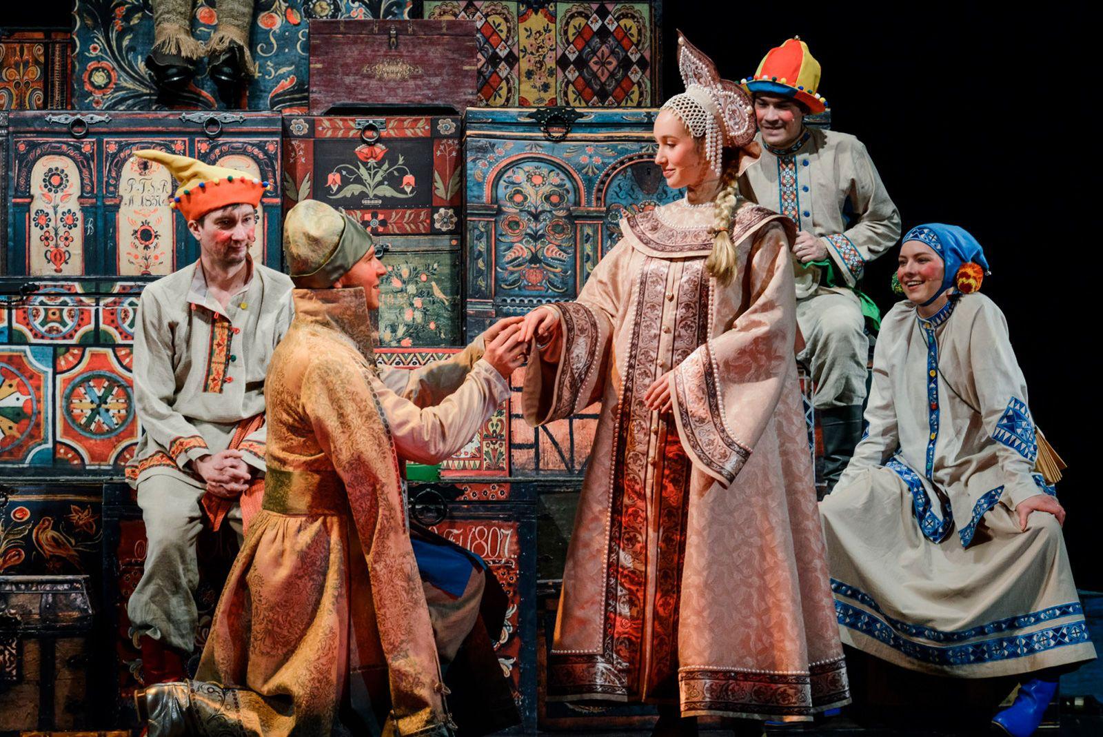 Какие спектакли посетить в ближайшее время? Жителей и гостей столицы ждут разные постановки — от трогательных историй о животных до классики в современном прочтении Какие спектакли посетить в ближайшее время? Жителей и гостей столицы ждут разные постановки — от трогательных историй о животных до классики в современном прочтении