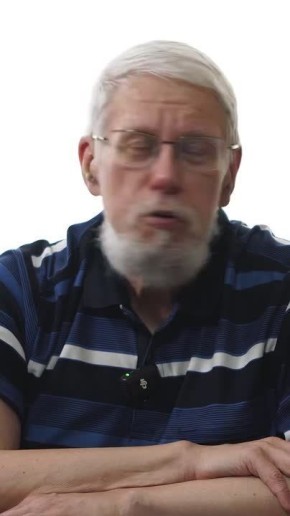 Роман Сапоньков: От себя добавлю, что по ощущениям человека, который 20 лет зарабатывает на жизнь войной, т.е. фиксацией за деньги как определённая локация погружается в хаос и проходит все стадии разложения государства и...