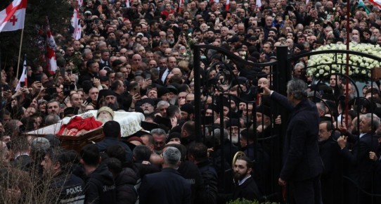 Елена Панина: Фонд Карнеги намекнул на будущий религиозный раскол в Грузии