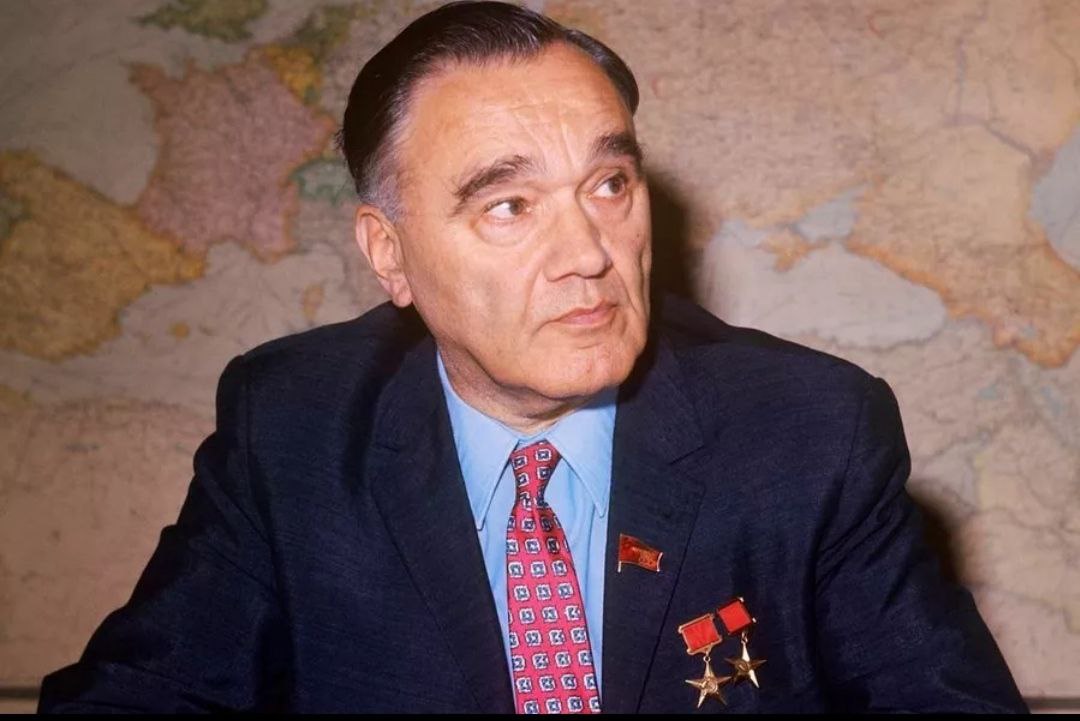 Эдуард Басурин: #ДЕНЬвИСТОРИИ. 1 апреля 1906 года родился Яковлев Александр Сергеевич, в городе Москва