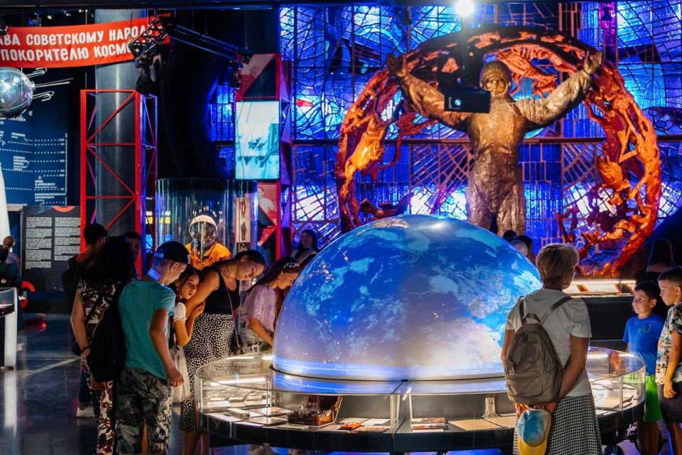 � ������ ������� ������������ ������ � 65-����� ������� ������ �������� � ������