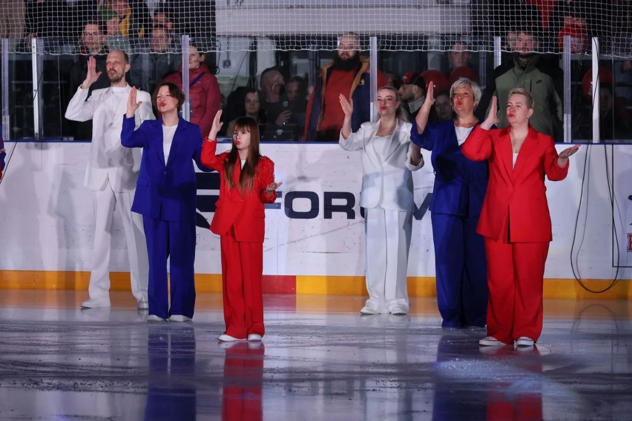 Артём Жога: Открыли сегодня в Екатеринбурге чемпионат России по спорту глухих среди мужских хоккейных команд Артём Жога: Открыли сегодня в Екатеринбурге чемпионат России по спорту глухих среди мужских хоккейных команд