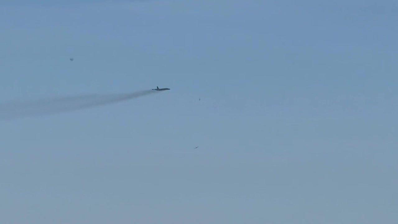 Бомбардировщики в воздухе: ультиматум США истекает, Иран под угрозой страшного удара