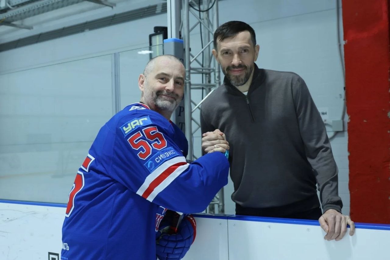 Артём Жога: Открыли сегодня в Екатеринбурге чемпионат России по спорту глухих среди мужских хоккейных команд Артём Жога: Открыли сегодня в Екатеринбурге чемпионат России по спорту глухих среди мужских хоккейных команд