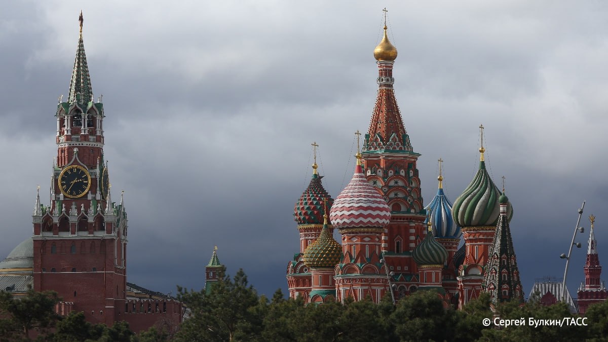 Облачная погода, небольшой дождь и до +11 градусов ожидаются в Москве сегодня