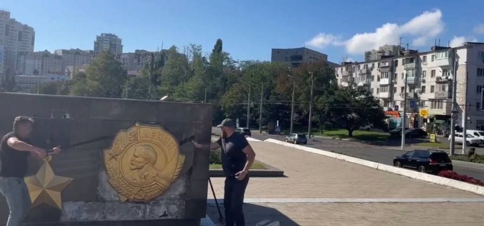 � ������ ������� ���������������� ���������� ��������� ����������� ����������� 51-������ ��������� ������� ��������� ��������� ������ ���������� � 11 ����� ������� ������� � �������������� ������� ������ ������