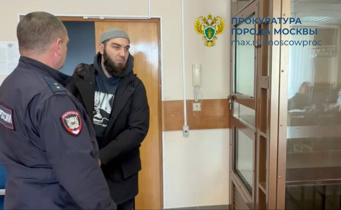 Замоскворецкая межрайонная прокуратура утвердила обвинительное заключение по уголовному делу в отношении 33-летнего мужчины, обвиняемого в разбойном нападении на отделение банка на ул. Люсиновская