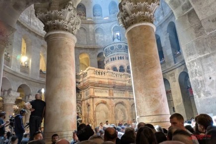 Благодатный огонь доставят в Россию в срок