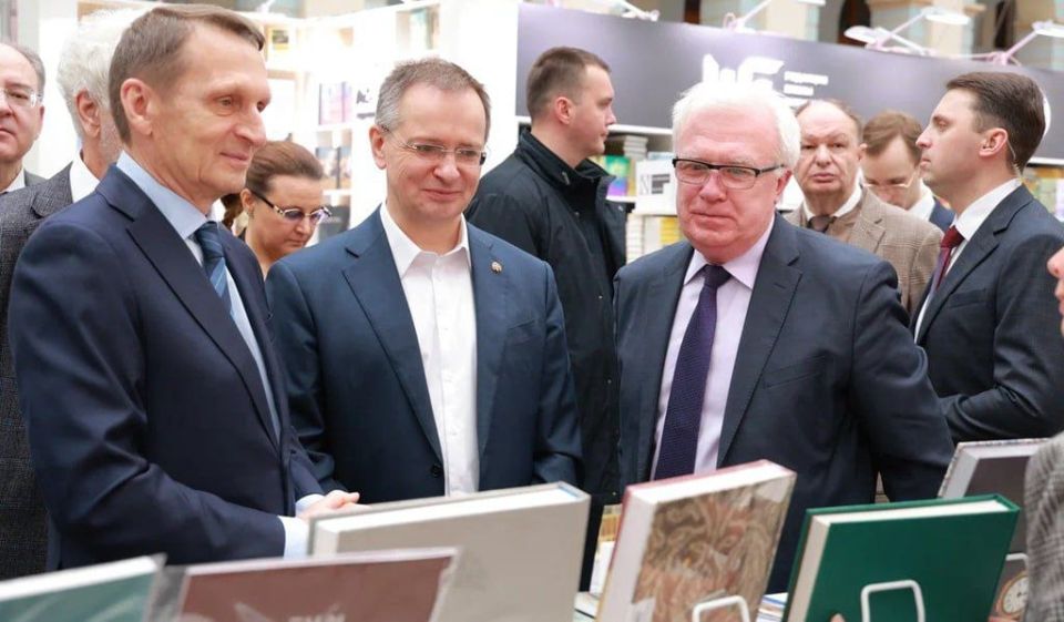 �������� ���������: ������� � ������ �� ������� �������� non/fictioN (�������� ����, �������, 4)