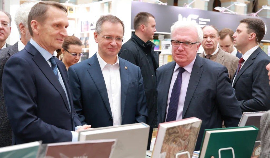 Владимир Мединский: Сегодня в Москве на книжной выставке non/fictioN (Гостиный двор, Ильинка, 4)