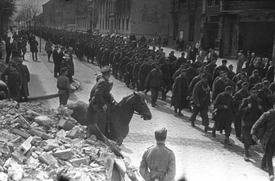 ������ �������: #������������. 9 ������ 1945 ���� ����� ������� ����� ����� �����-�������� ���������� (�����������)