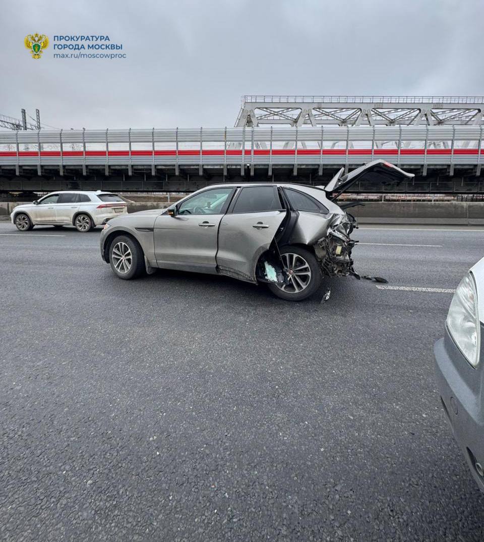 Прокуратура Северного административного округа поставила на контроль установление обстоятельств дорожной аварии, в результате которой есть погибшие