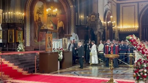 Путин приехал в храм Христа Спасителя в Москве на Пасхальное богослужение