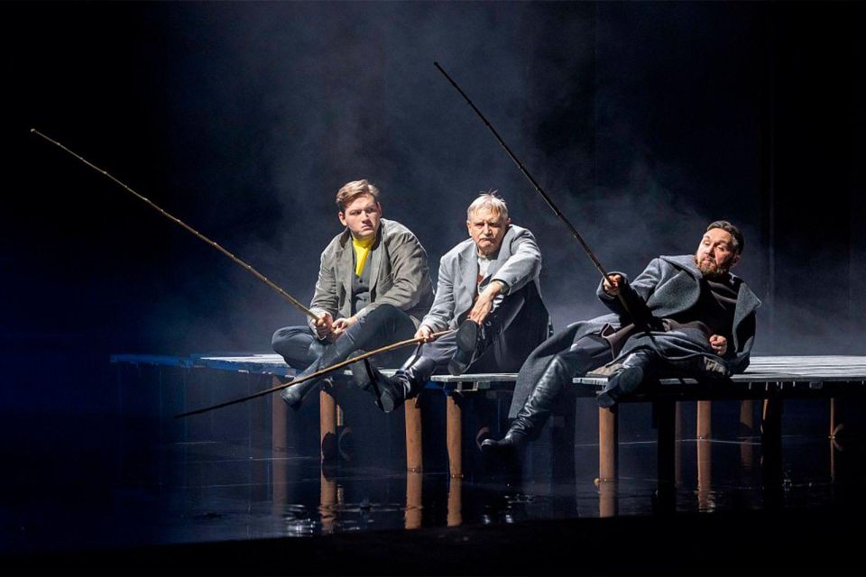 12 ������ ����������� 203 ���� �� ��� �������� ���������� ���������� �����������