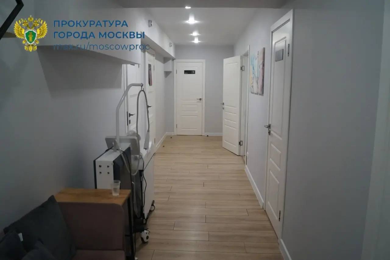 Женщина умерла после введения обезболивающего в частной клинике в Москве, сообщили в столичной прокуратуре