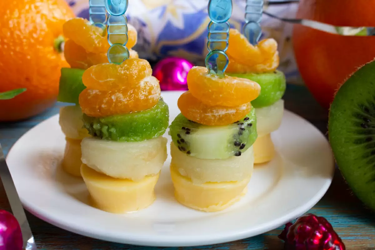 Очарование фруктовых канапе: легко и быстро