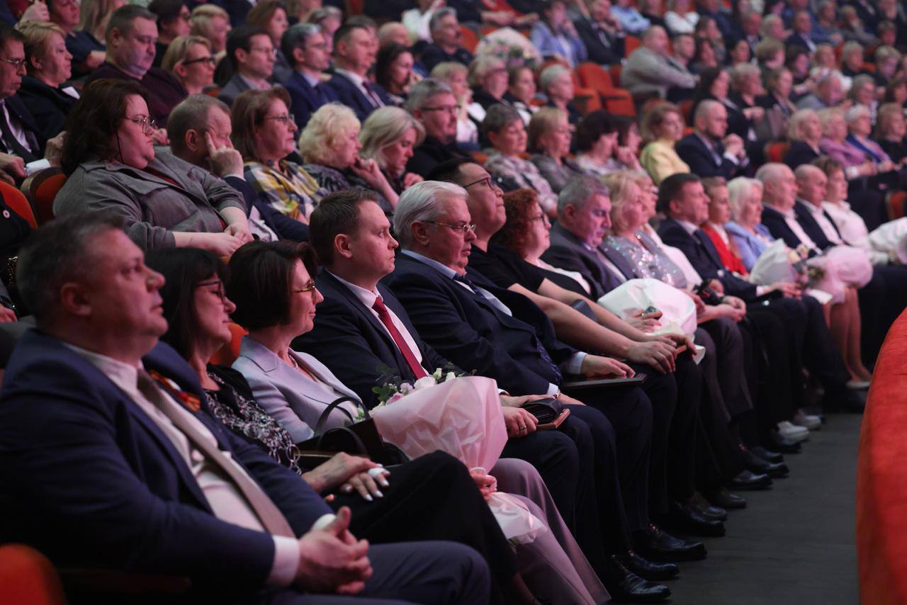 Алексей Шапошников: Муниципальная власть – самая близкая власть к людям! На вечере, посвящённом предстоящему Дню местного самоуправления, поздравил муниципальных депутатов Москвы Алексей Шапошников: Муниципальная власть – самая близкая власть к людям! На вечере, посвящённом предстоящему Дню местного самоуправления, поздравил муниципальных депутатов Москвы