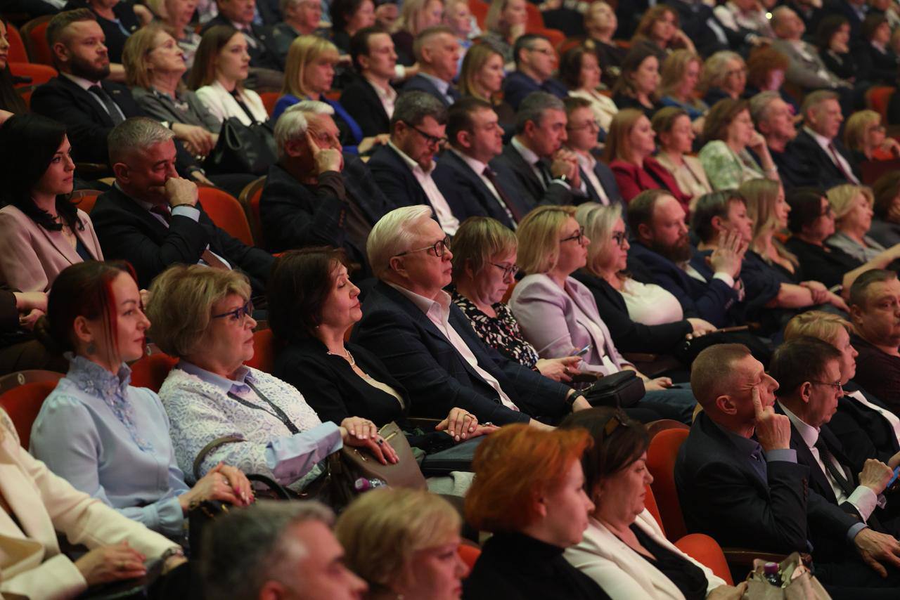 Алексей Шапошников: Муниципальная власть – самая близкая власть к людям! На вечере, посвящённом предстоящему Дню местного самоуправления, поздравил муниципальных депутатов Москвы Алексей Шапошников: Муниципальная власть – самая близкая власть к людям! На вечере, посвящённом предстоящему Дню местного самоуправления, поздравил муниципальных депутатов Москвы