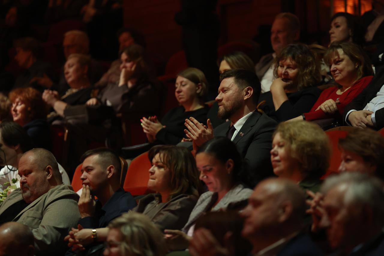 Алексей Шапошников: Муниципальная власть – самая близкая власть к людям! На вечере, посвящённом предстоящему Дню местного самоуправления, поздравил муниципальных депутатов Москвы Алексей Шапошников: Муниципальная власть – самая близкая власть к людям! На вечере, посвящённом предстоящему Дню местного самоуправления, поздравил муниципальных депутатов Москвы