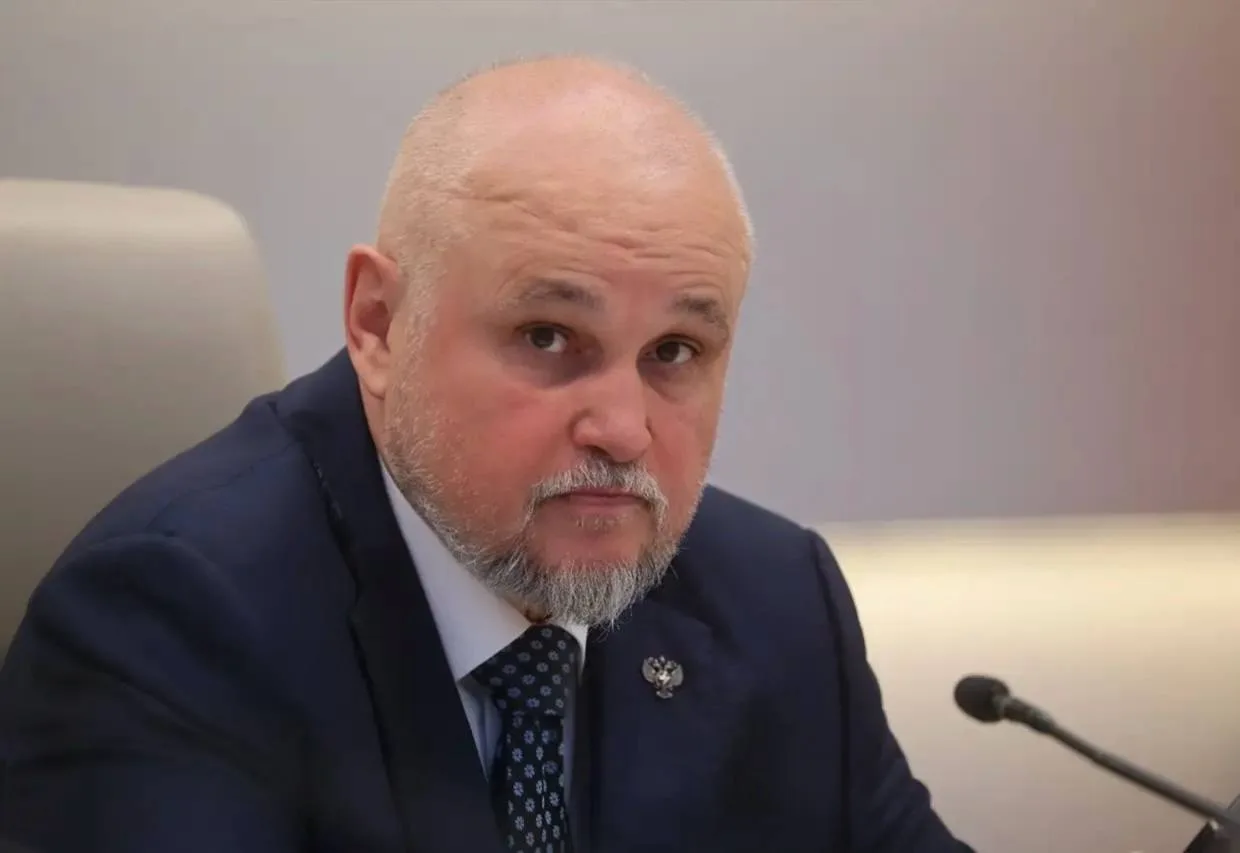 Дмитрий Чернышенко провел заседание правительственной комиссии по развитию туризма в России Дмитрий Чернышенко провел заседание правительственной комиссии по развитию туризма в России