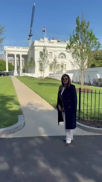 — Я спросила: «Она закончилась?» — Он ответил: «Закончилась»