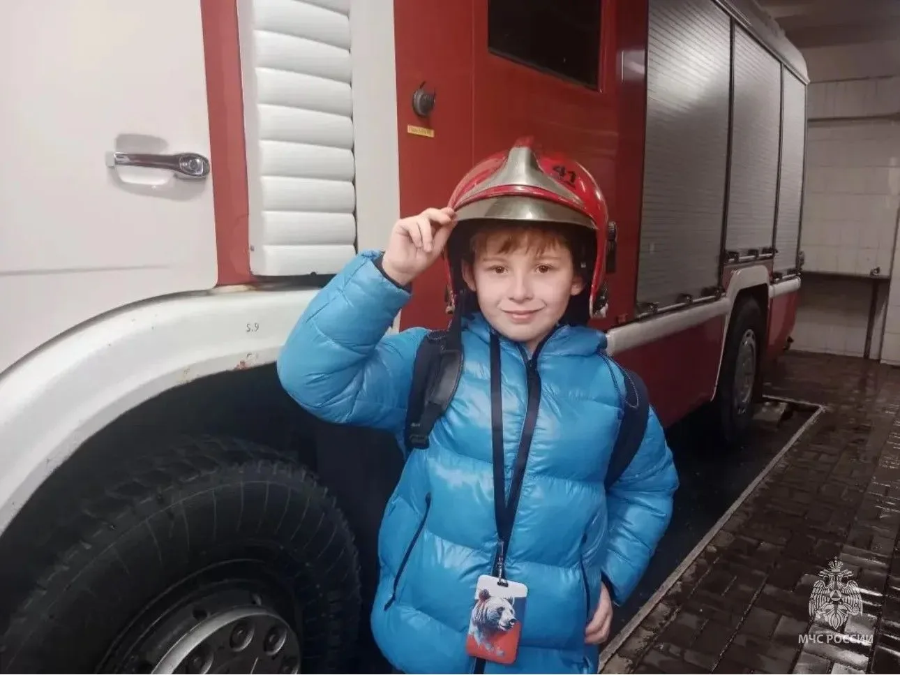 Экскурсия в пожарную часть для юных гостей Экскурсия в пожарную часть для юных гостей