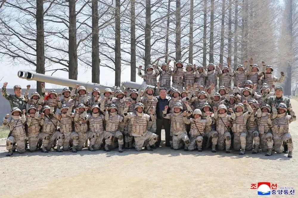 В КНДР отмечают национальный праздник — День Солнца В КНДР отмечают национальный праздник — День Солнца