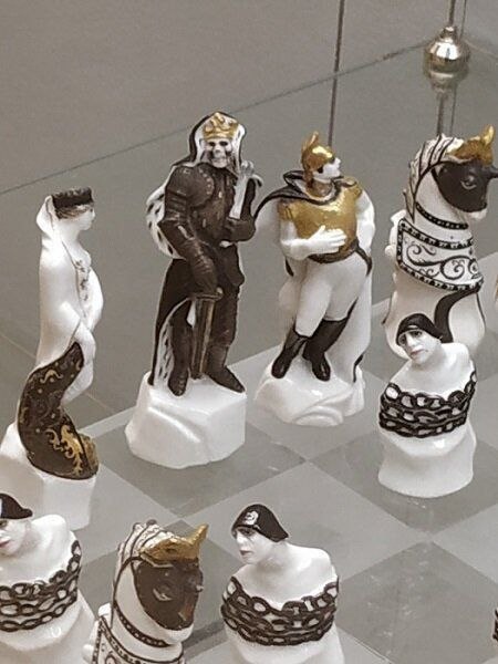 Шахматы Гражданской войны (1917–1922): идеология в фарфоре Шахматы Гражданской войны (1917–1922): идеология в фарфоре