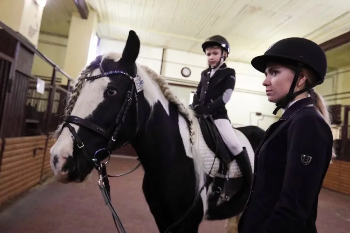 Как записаться в школу верховой езды в Москве