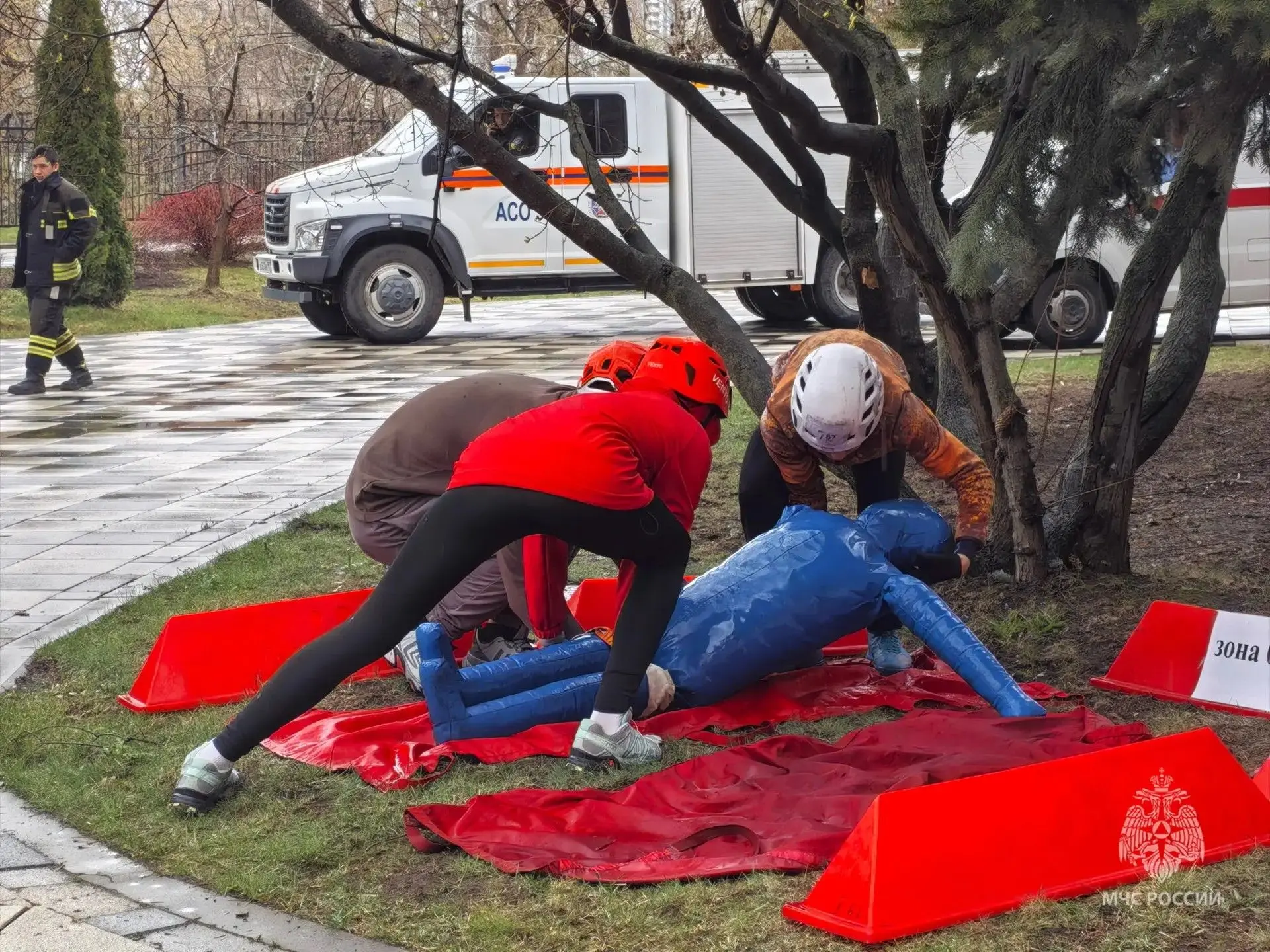 В Восточном округе прошли межрайонные соревнования «Школа безопасности» В Восточном округе прошли межрайонные соревнования «Школа безопасности»