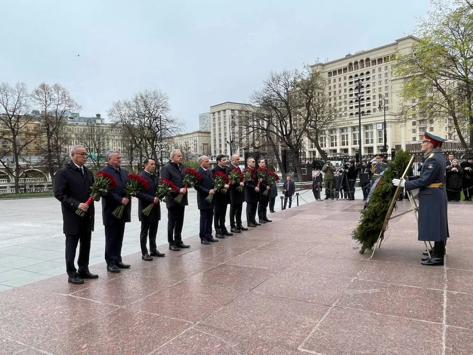 ������ ������ � ���� ������� ������������� ����� ��������� ������ ������� ������������ ����������� �����-�������� ���� � ����� ������������� ���������, ������� �������� ������� � ������ ��� ������� � ��������� ������...