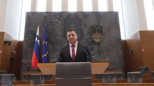 ������ ����. 10 ������ ��������� �������� ������ �������� ������ ����������� � ������ ������������� ������ Resni.ca, ��������� 5,49% �� ���������� �������