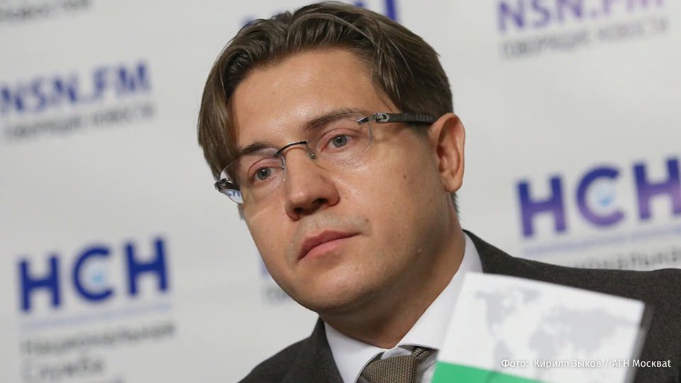 Адвокат Александр Карабанов задержан в Москве по подозрению в мошенничестве в особо крупном размере, следует из картотеки суда