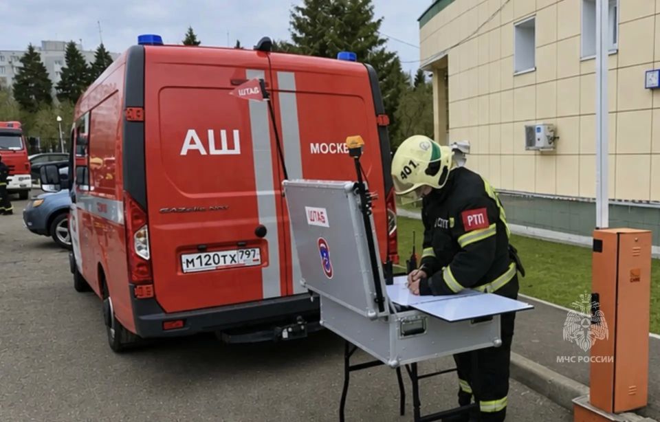 #БудниМЧС. В Зеленограде прошли тренировочные пожарно-тактические учения в здании с массовым пребыванием людей