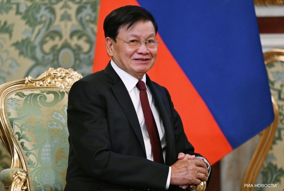 Президент Лаоса Тхонглун Сисулит посетит Москву в День Победы, пишет газета Vientiane Times