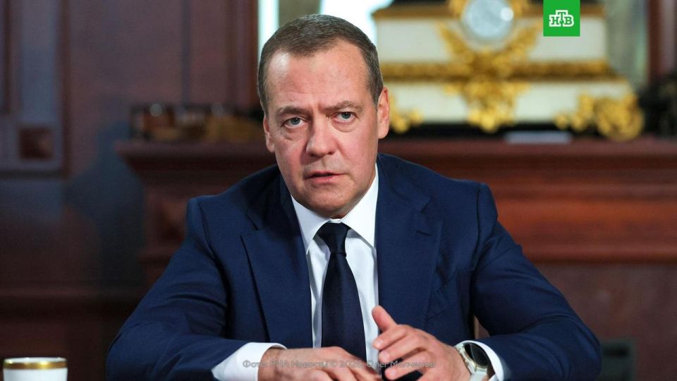 Германия взяла курс на масштабный реванш после поражения во Второй мировой войне и обозначила задачу нанести России «стратегическое поражение», заявил Дмитрий Медведев