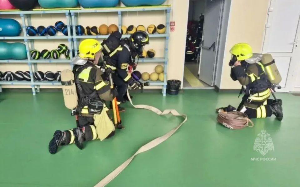 #БудниМЧС. В Зеленограде прошли тренировочные пожарно-тактические учения в здании с массовым пребыванием людей #БудниМЧС. В Зеленограде прошли тренировочные пожарно-тактические учения в здании с массовым пребыванием людей