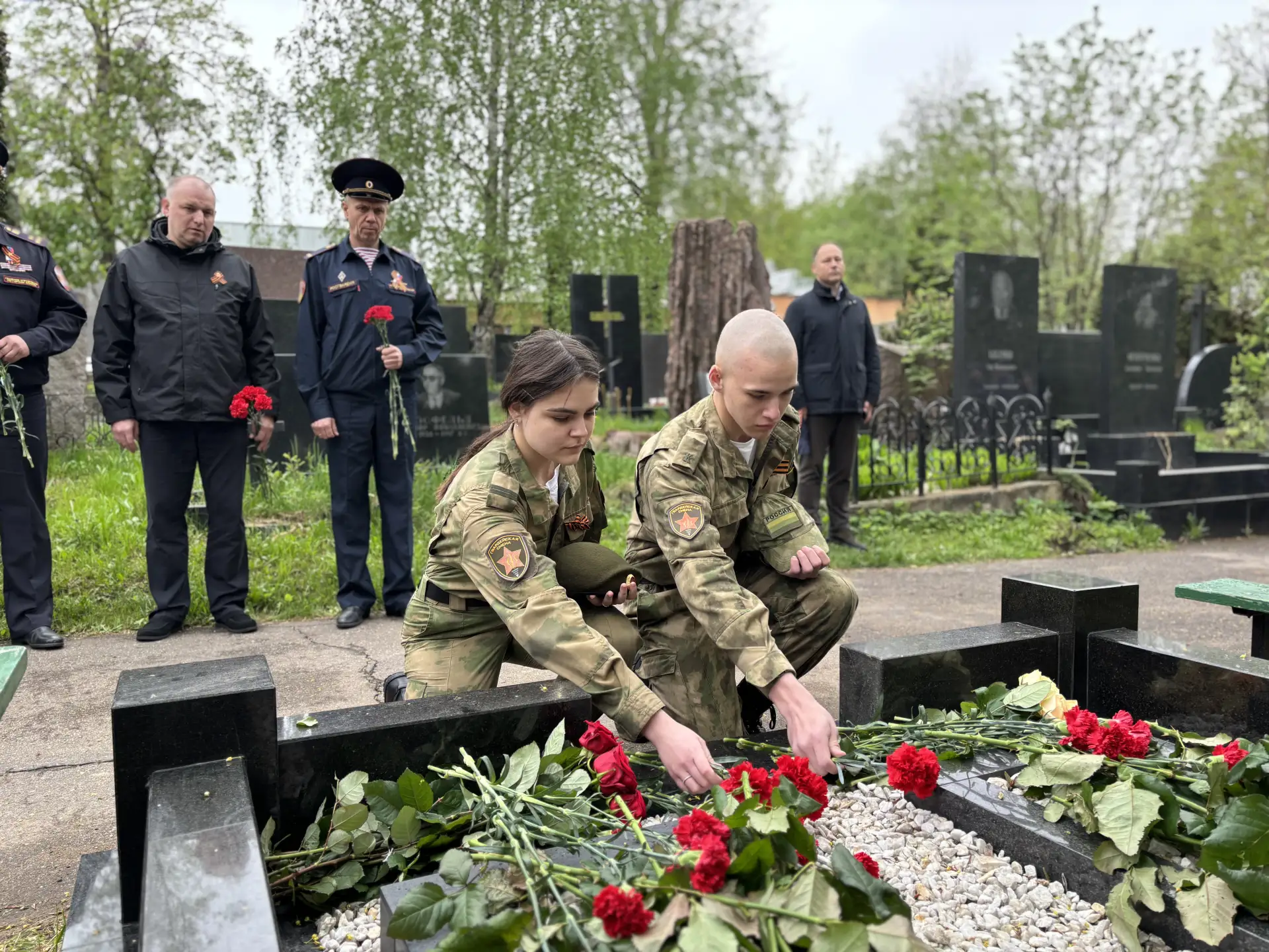 Столичные росгвардейцы почтили память Героя Советского Союза Столичные росгвардейцы почтили память Героя Советского Союза