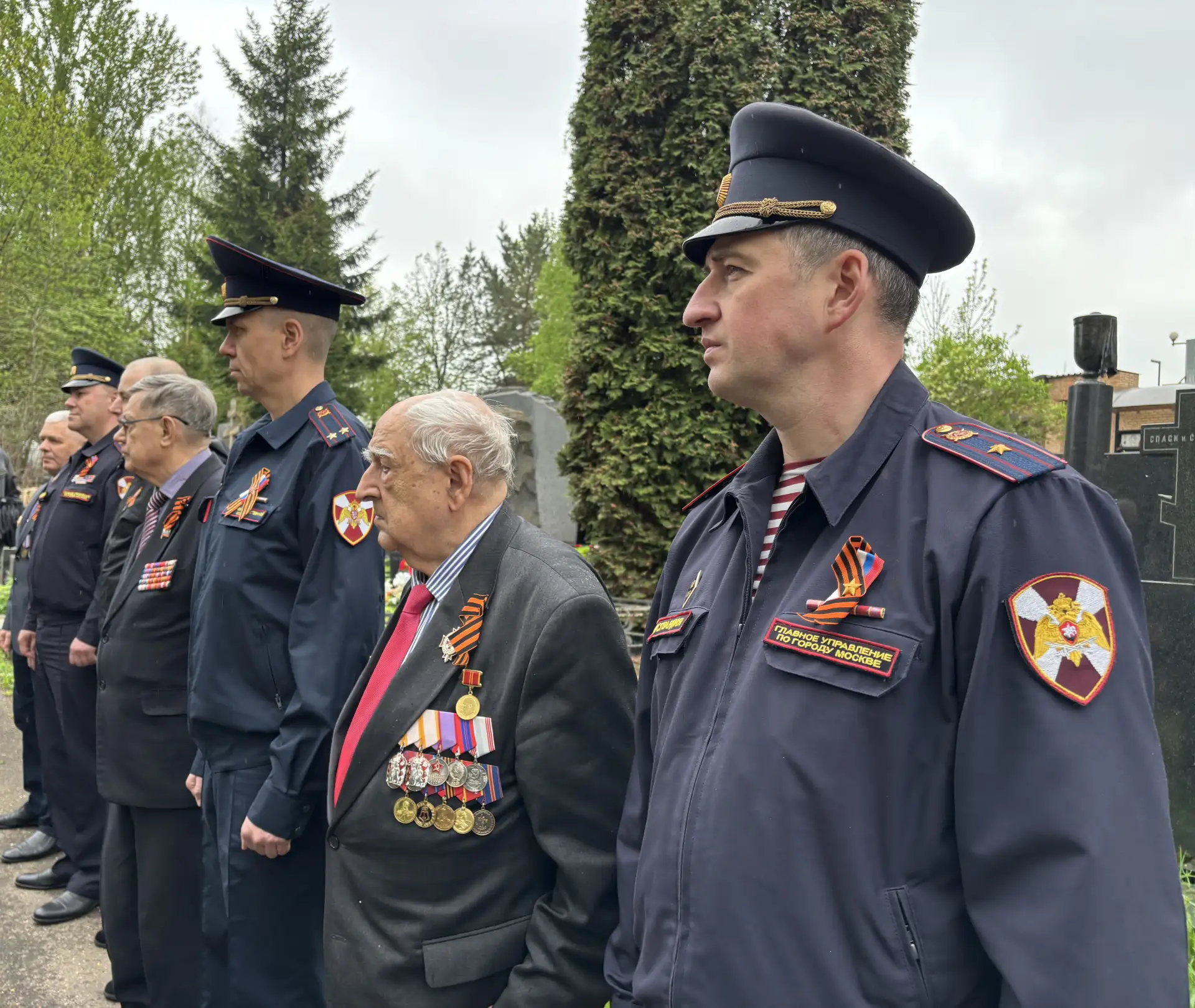 Столичные росгвардейцы почтили память Героя Советского Союза Столичные росгвардейцы почтили память Героя Советского Союза