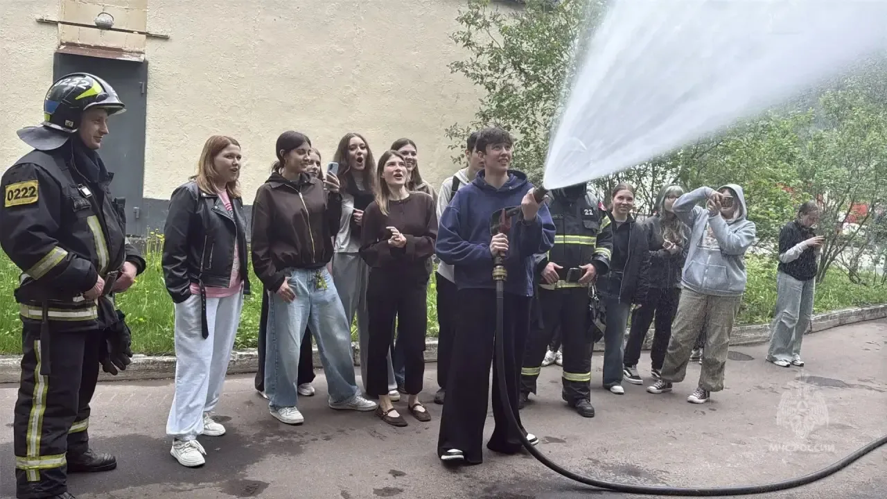#БудниМЧС. В колледже индустрии гостеприимства и менеджмента № 23 прошли тренировочные пожарно-тактические учения #БудниМЧС. В колледже индустрии гостеприимства и менеджмента № 23 прошли тренировочные пожарно-тактические учения