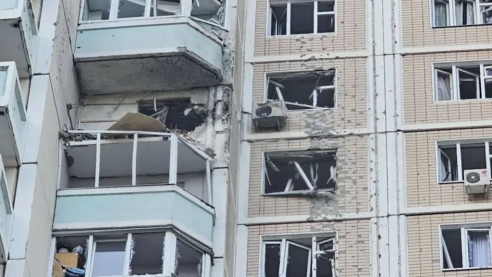 Три человека погибли и еще пять ранены при атаке БПЛА ВСУ по жилым домам в Подмосковье Три человека погибли и еще пять ранены при атаке БПЛА ВСУ по жилым домам в Подмосковье