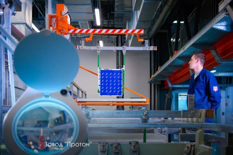 Что, если бы у нас был микроскоп, который работает прямо в космосе и показывает, как ведут себя материалы в реальных условиях орбиты? Что, если бы у нас был микроскоп, который работает прямо в космосе и показывает, как ведут себя материалы в реальных условиях орбиты?